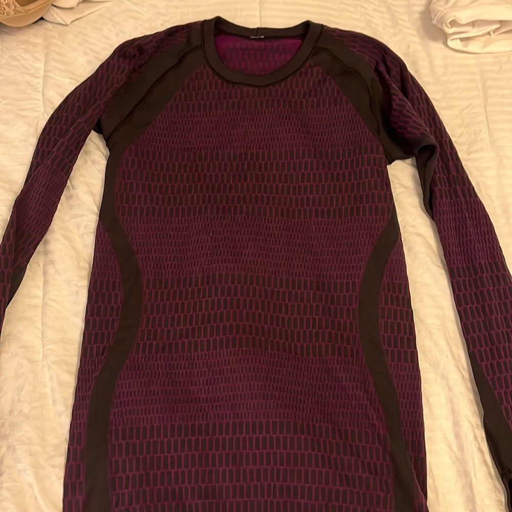 Lululemon swiftly tech long sleeve shirt